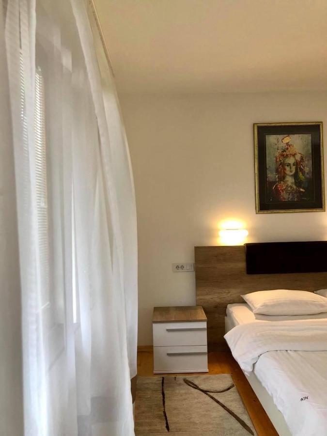 Konak Nestor Bungalows Skopje Ngoại thất bức ảnh