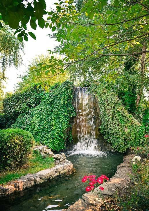 Konak Nestor Bungalows Skopje Ngoại thất bức ảnh